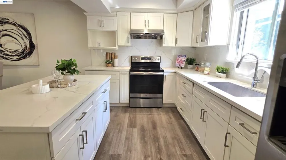 37856 Bright Cmn Fremont, CA 94536