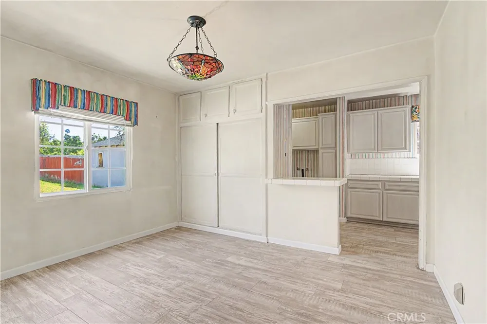 717 W Sacramento Street Altadena, CA 91001