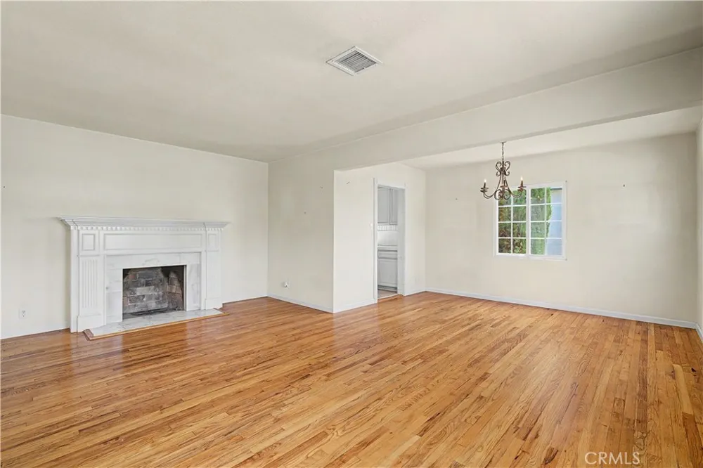 717 W Sacramento Street Altadena, CA 91001