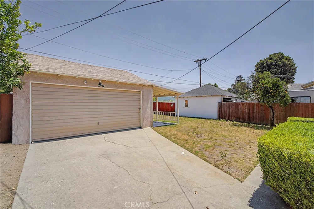 717 W Sacramento Street Altadena, CA 91001