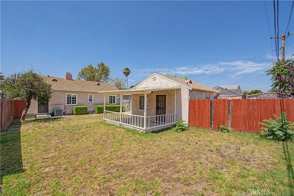 717 W Sacramento Street Altadena, CA 91001