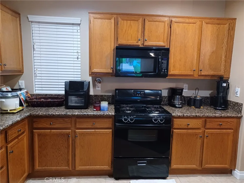 33577 Cedar Creek Lake Elsinore, CA 92532