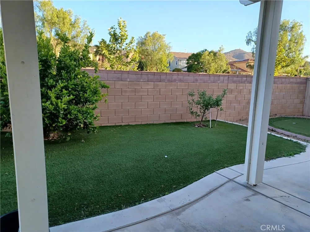 33577 Cedar Creek Lake Elsinore, CA 92532