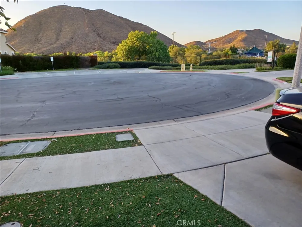 33577 Cedar Creek Lake Elsinore, CA 92532