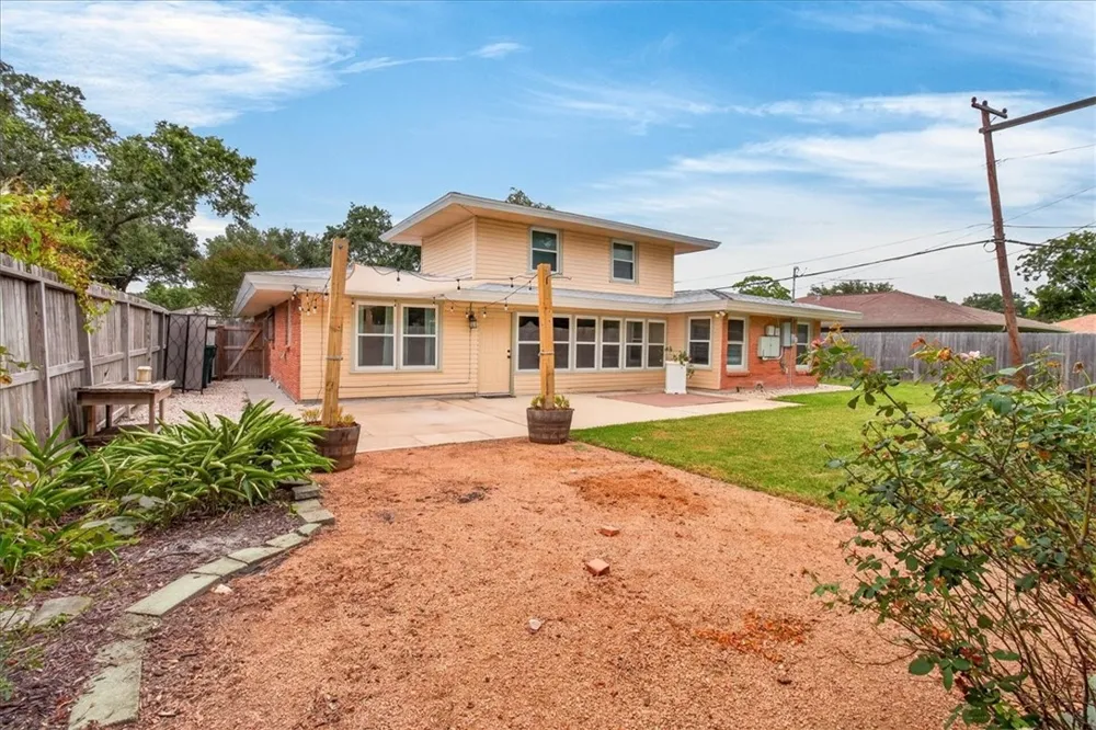609 Peerman Place Corpus Christi, TX 78411