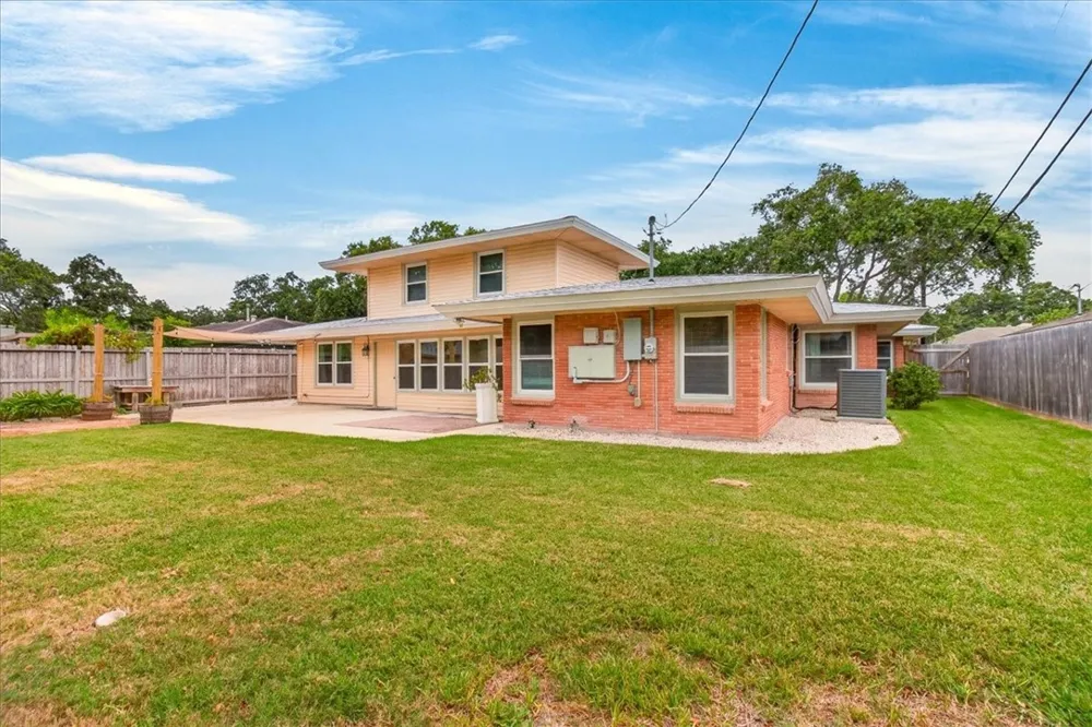 609 Peerman Place Corpus Christi, TX 78411