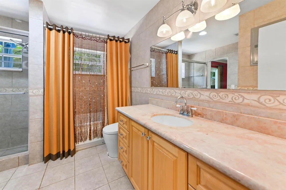 138 NE 29th Street Wilton Manors, FL 33334