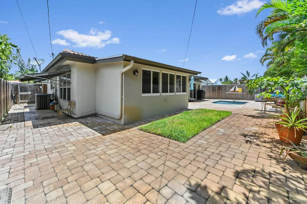 138 NE 29th Street Wilton Manors, FL 33334