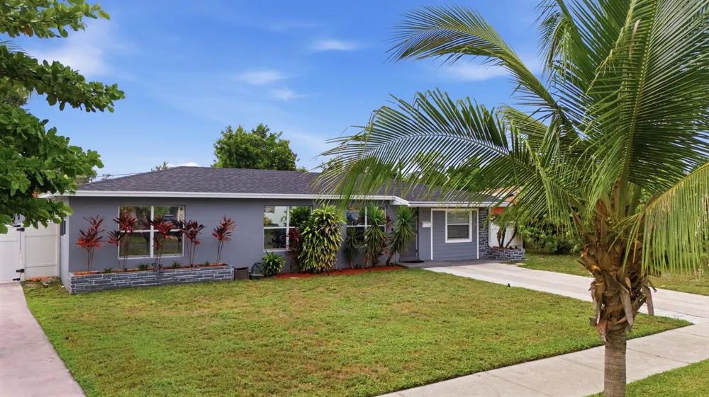 434 Australian Circle Lake Park, FL 33403