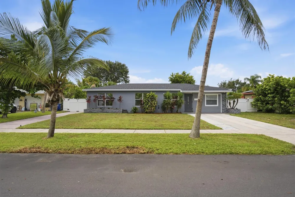 434 Australian Circle Lake Park, FL 33403