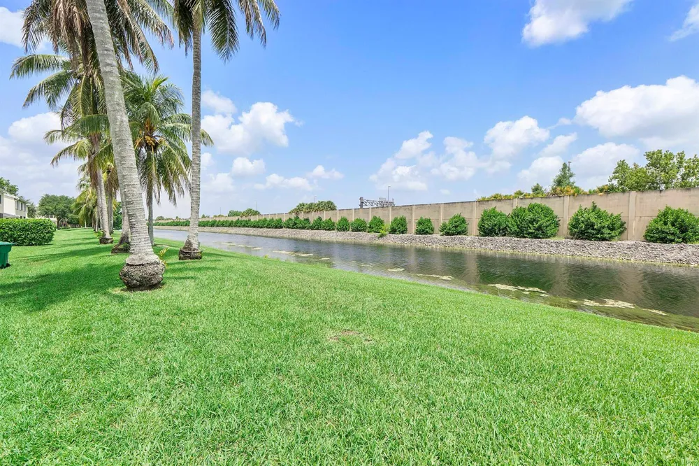 9905 NW 57th Manor Coral Springs, FL 33076
