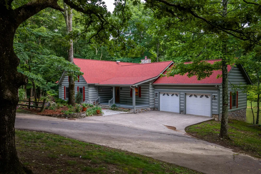 7348 Bradford Rd Primm Springs, TN 38476