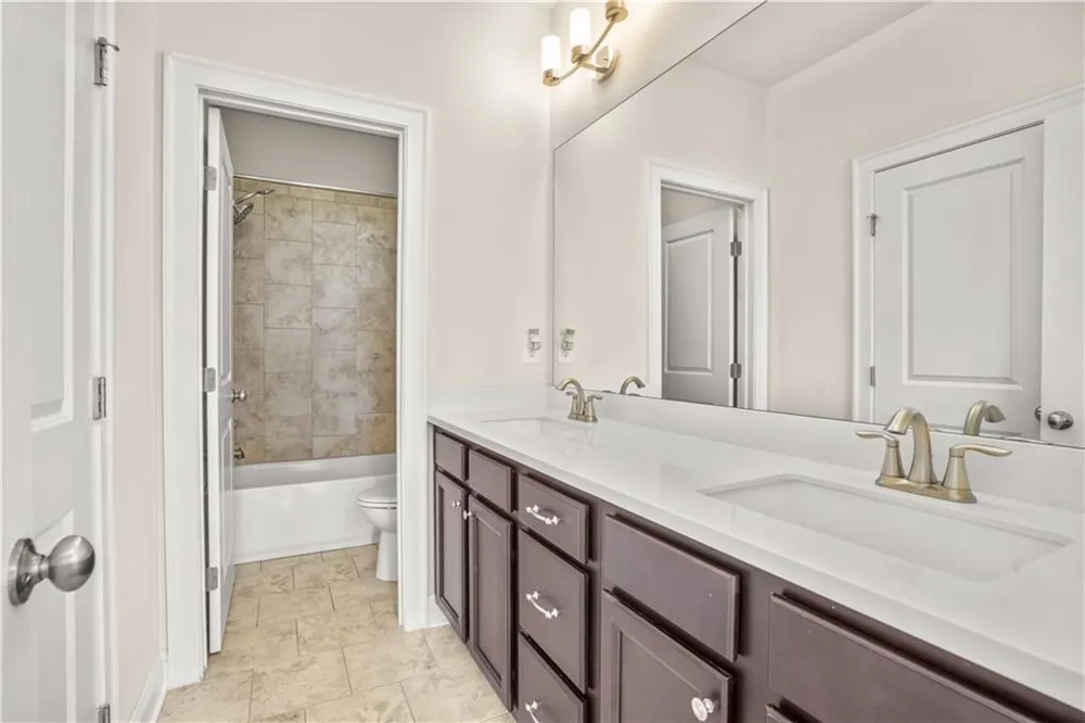 1011 Towneship Way Roswell, GA 30075