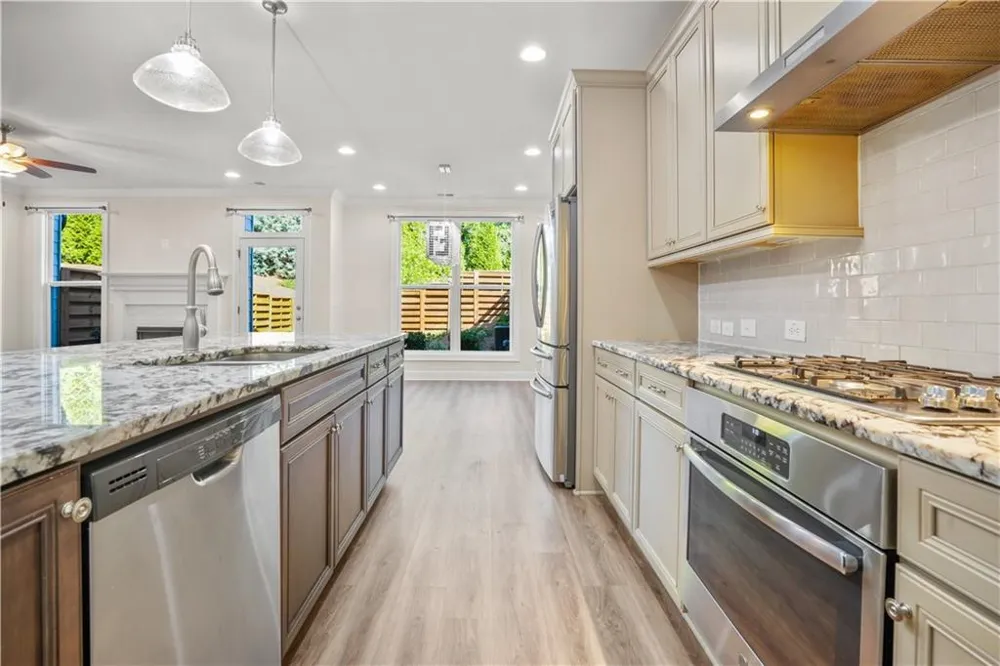 1011 Towneship Way Roswell, GA 30075