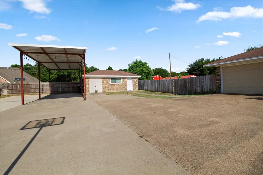 8 Circle Drive Teague, TX 75860