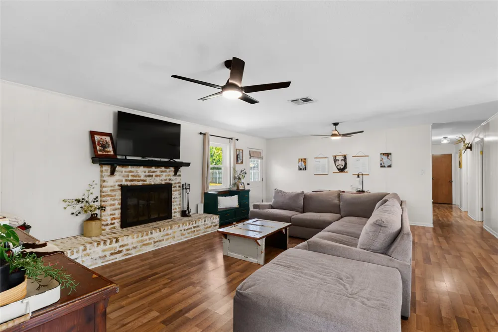 8 Circle Drive Teague, TX 75860