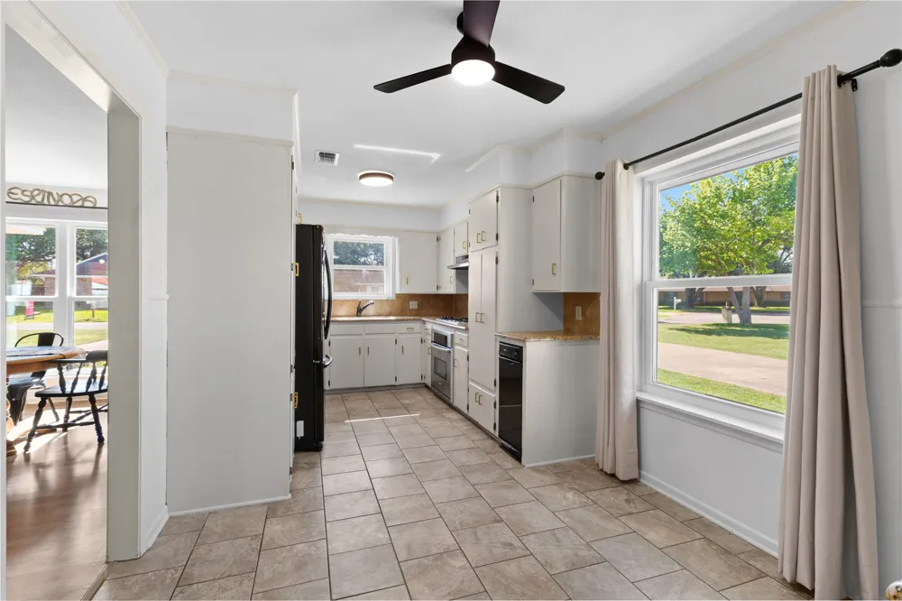 8 Circle Drive Teague, TX 75860