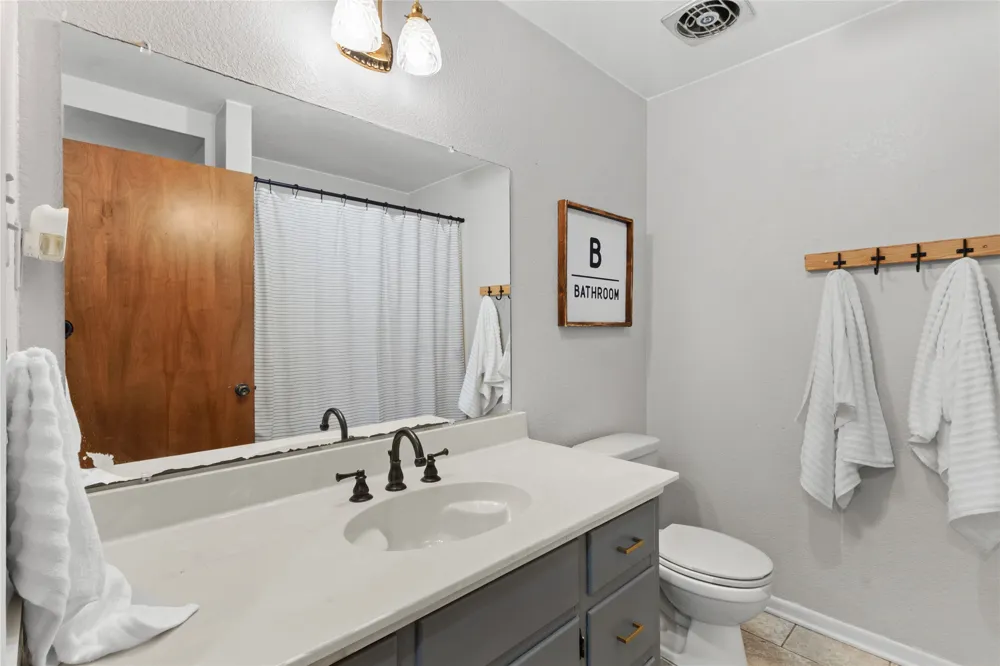 8 Circle Drive Teague, TX 75860