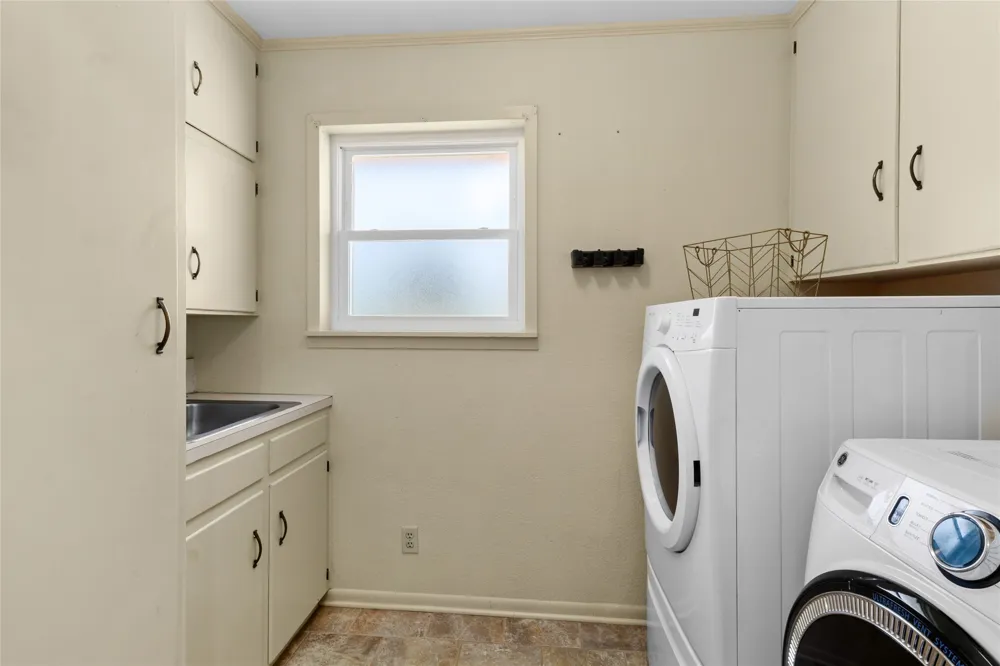 8 Circle Drive Teague, TX 75860