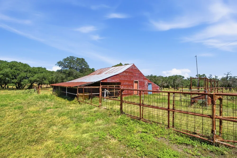 2975 Fm 1702 Hamilton, TX 76531