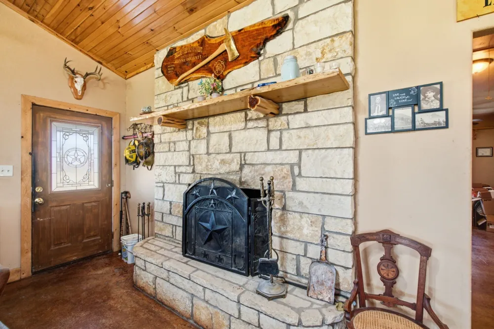 2975 Fm 1702 Hamilton, TX 76531