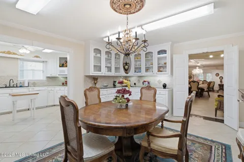 84 Lynn Ray Road