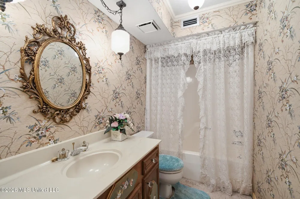 84 Lynn Ray Road Petal, MS 39465