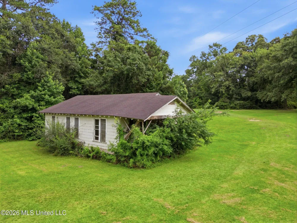 84 Lynn Ray Road Petal, MS 39465