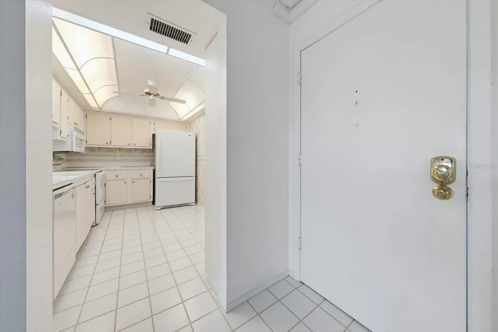 255 DOLPHIN POINT #307 Clearwater Beach, FL 33767