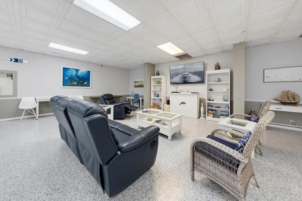 255 DOLPHIN POINT #307 Clearwater Beach, FL 33767
