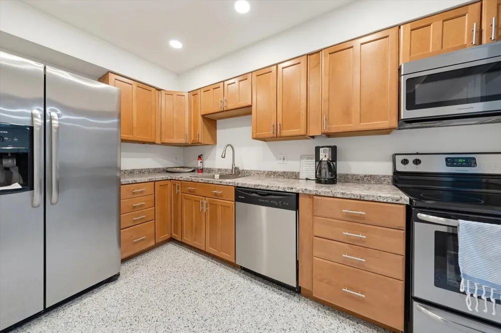 255 DOLPHIN POINT #307 Clearwater Beach, FL 33767