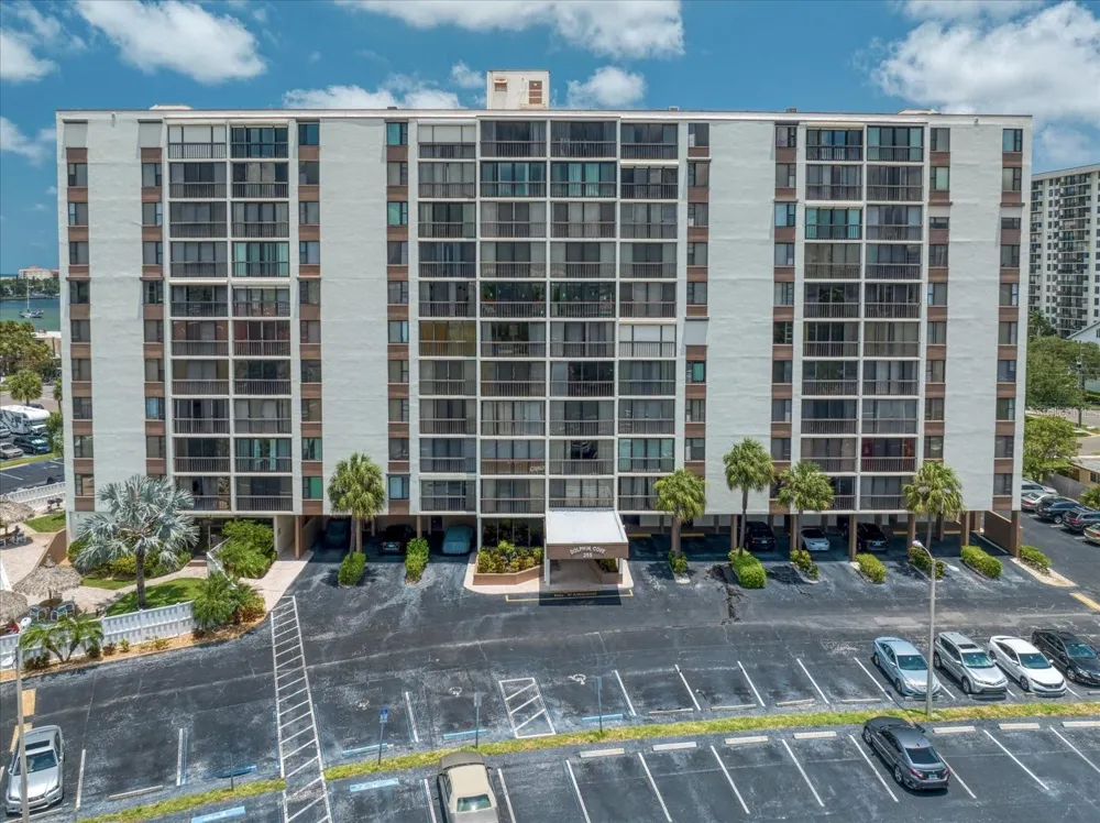 255 DOLPHIN POINT #307 Clearwater Beach, FL 33767