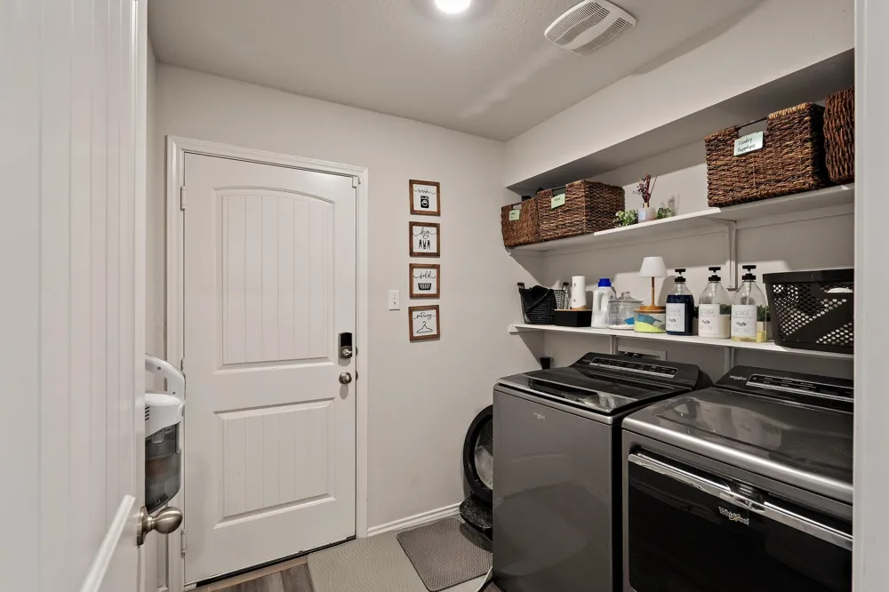 112 Pivot Drive Taylor, TX 76574