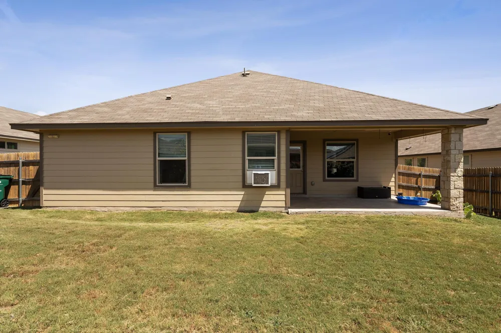 112 Pivot Drive Taylor, TX 76574