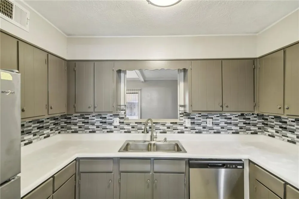 6429 Woodstone Way Morrow, GA 30260