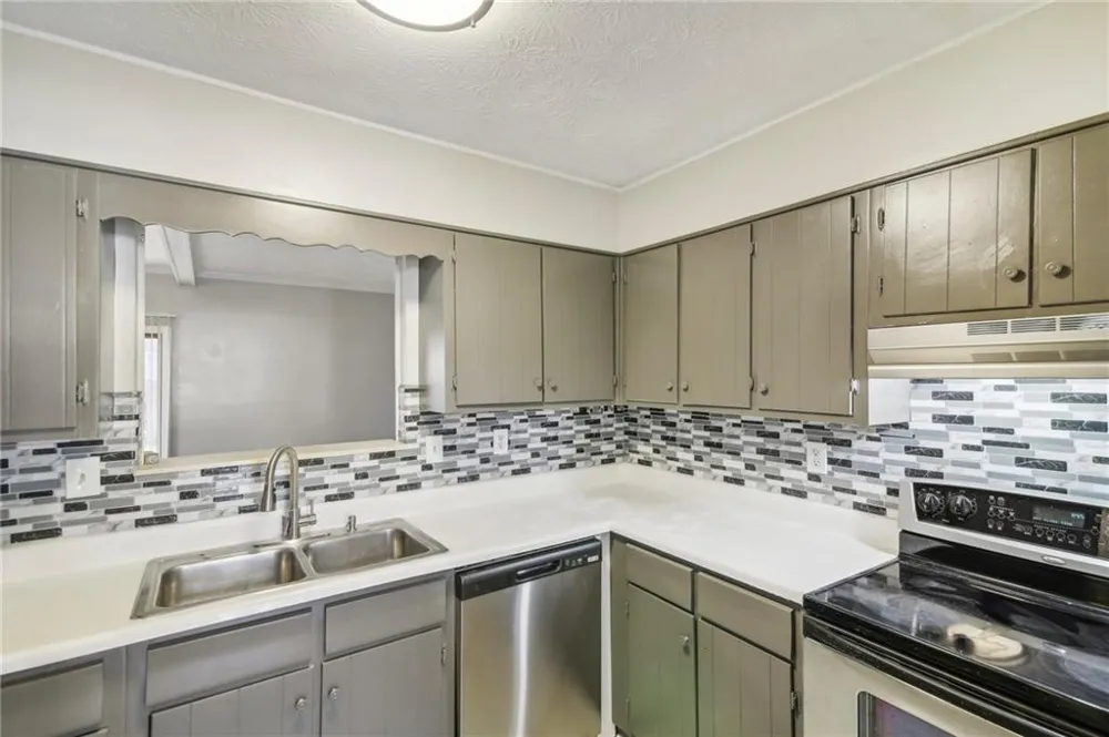6429 Woodstone Way Morrow, GA 30260