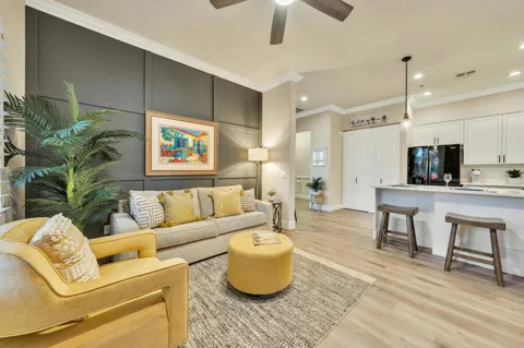 50750 Santa Rosa Plaza #3