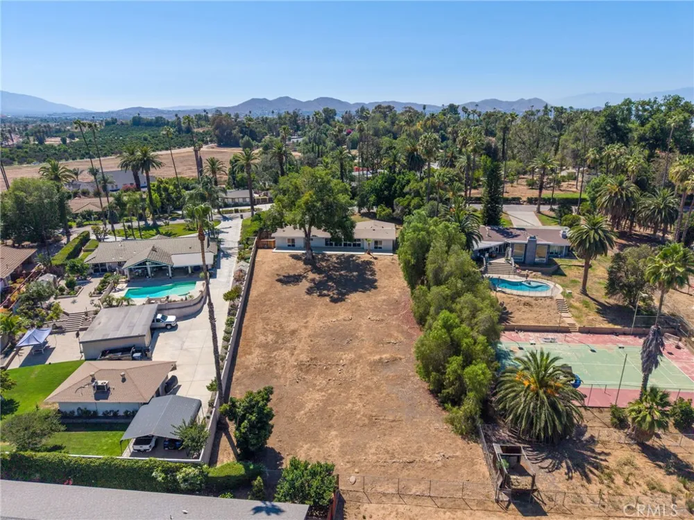 2791 Mcallister Riverside, CA 92503