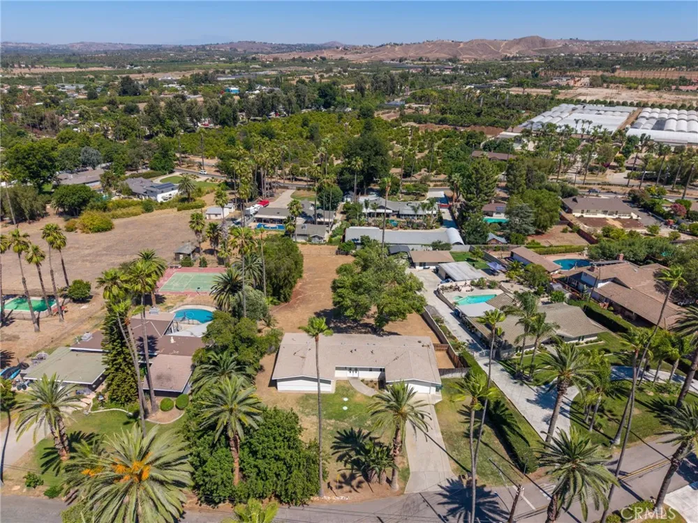 2791 Mcallister Riverside, CA 92503
