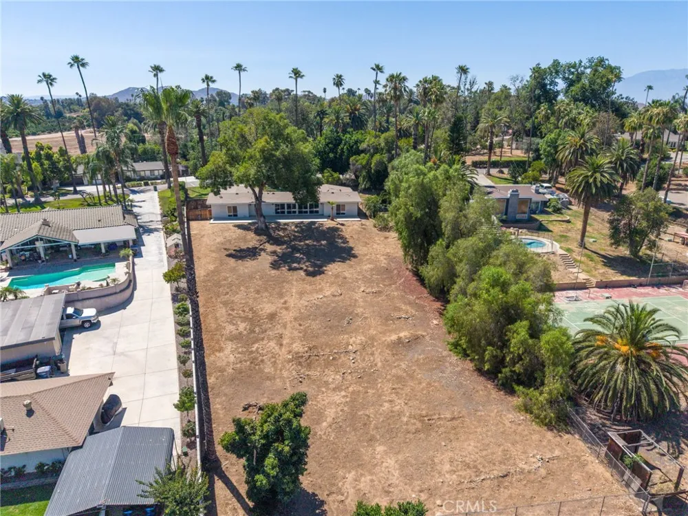 2791 Mcallister Riverside, CA 92503