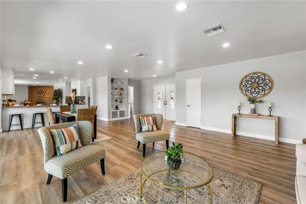 2791 Mcallister Riverside, CA 92503