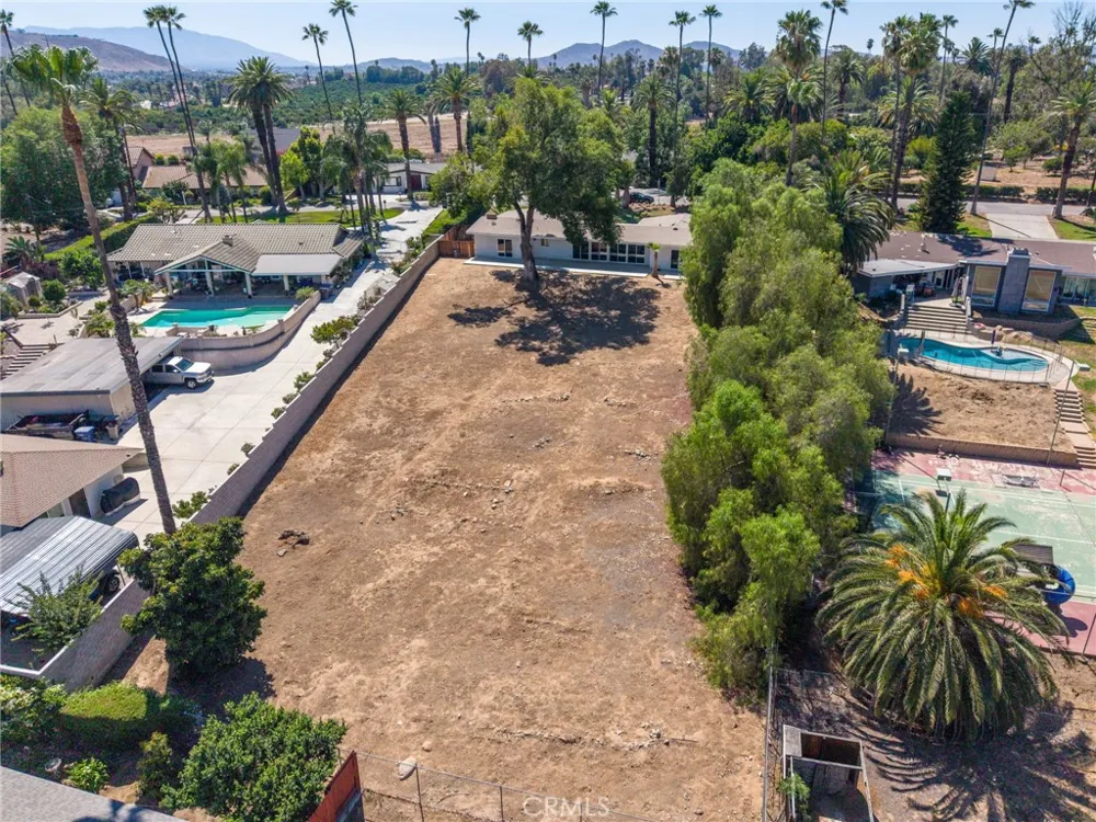 2791 Mcallister Riverside, CA 92503