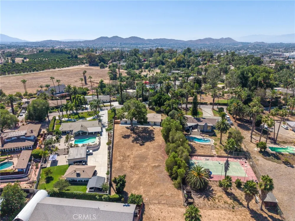 2791 Mcallister Riverside, CA 92503