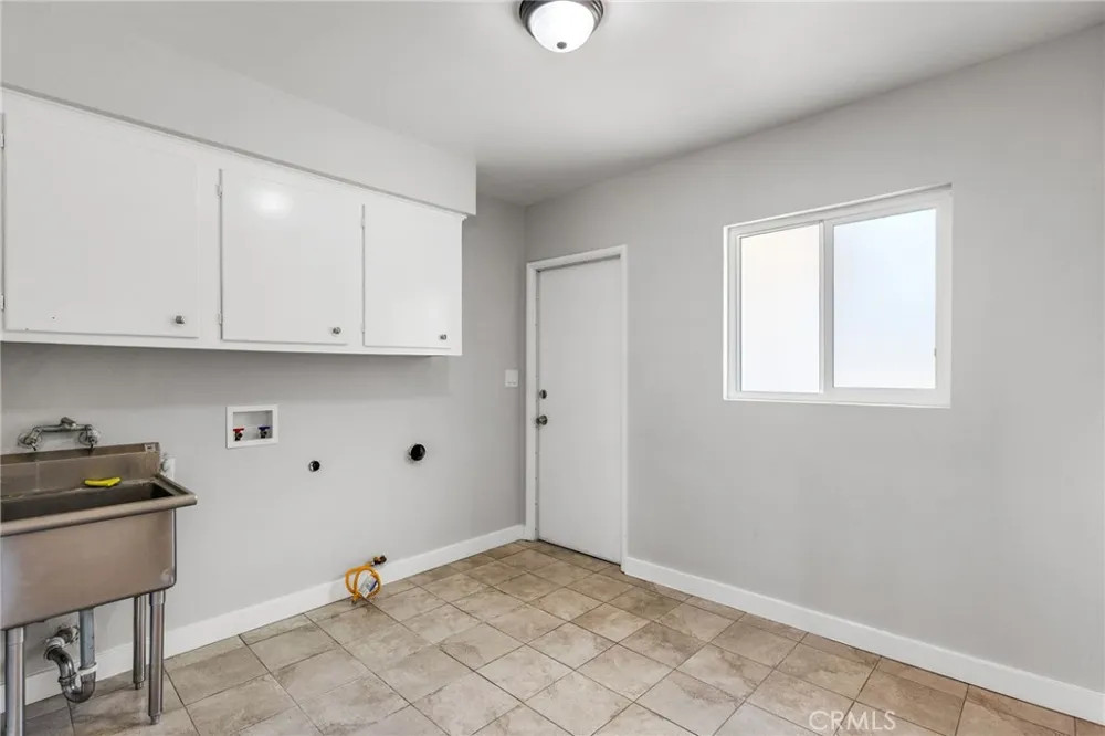 2791 Mcallister Riverside, CA 92503
