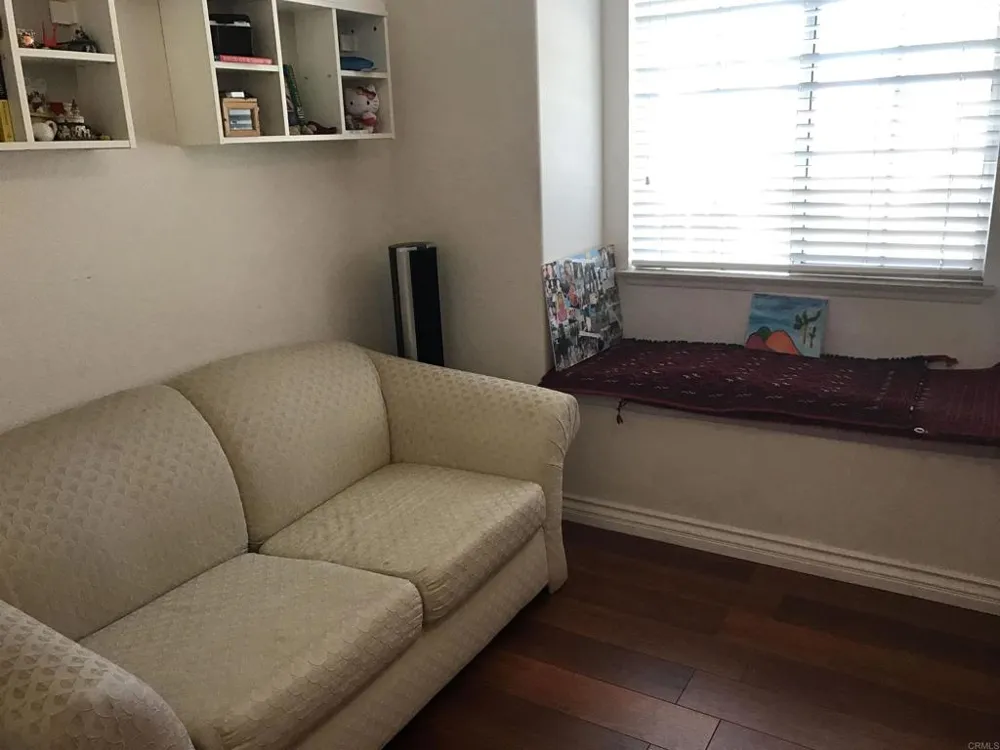 7908 Calle Oliva Carlsbad, CA 92009