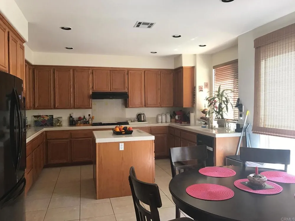 7908 Calle Oliva Carlsbad, CA 92009