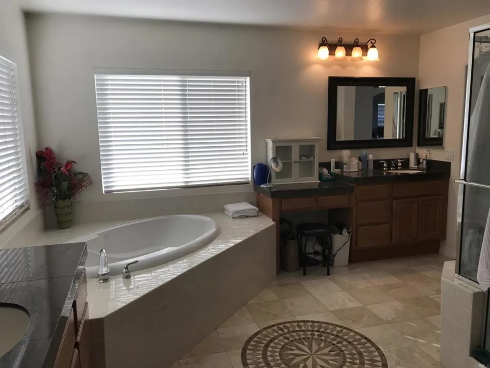 7908 Calle Oliva Carlsbad, CA 92009