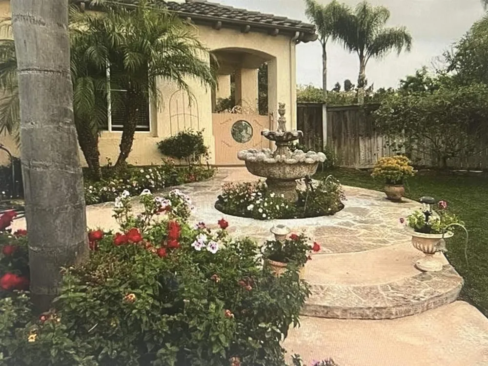 7908 Calle Oliva Carlsbad, CA 92009