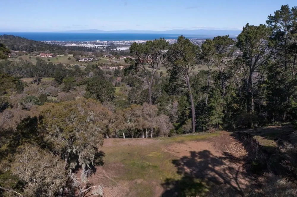7855 Monterra Oaks Road Monterey, CA 93940
