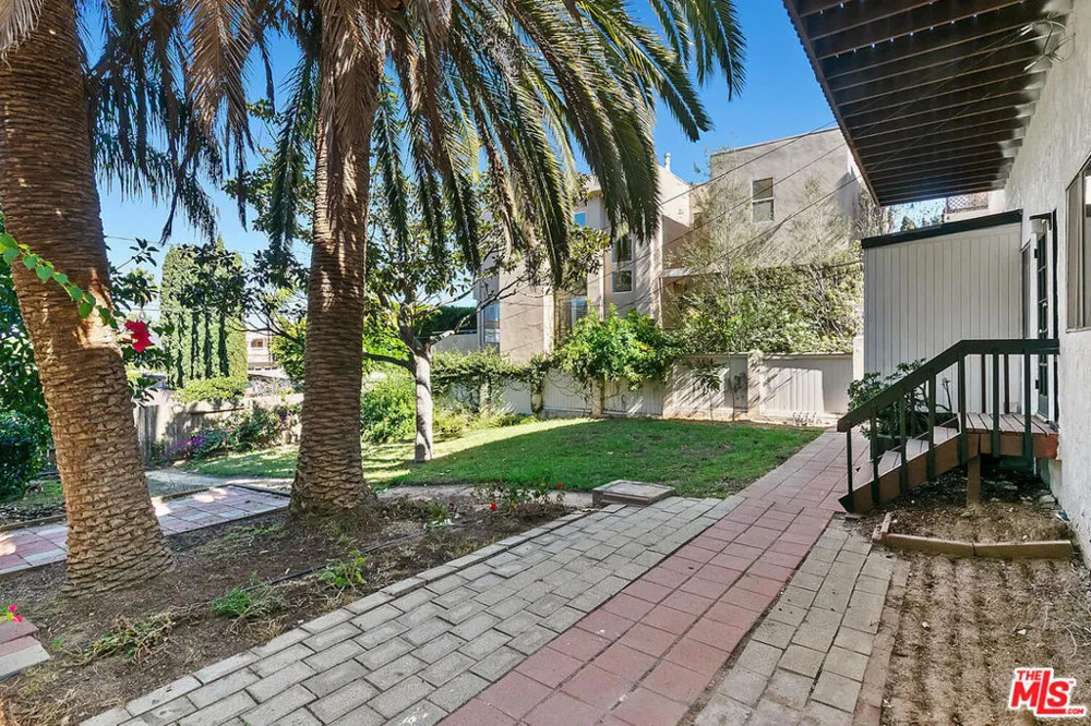 1315 17th Street Manhattan Beach, CA 90266